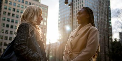 Therapist and client discussing bipolar management in a welcoming Chicago Heights office.